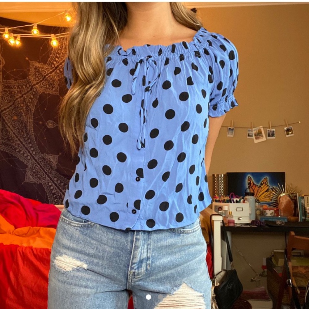 gorgeous periwinkle Zara top!